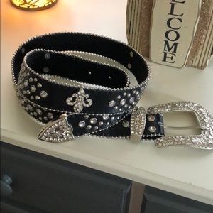 New Never worn bling belt